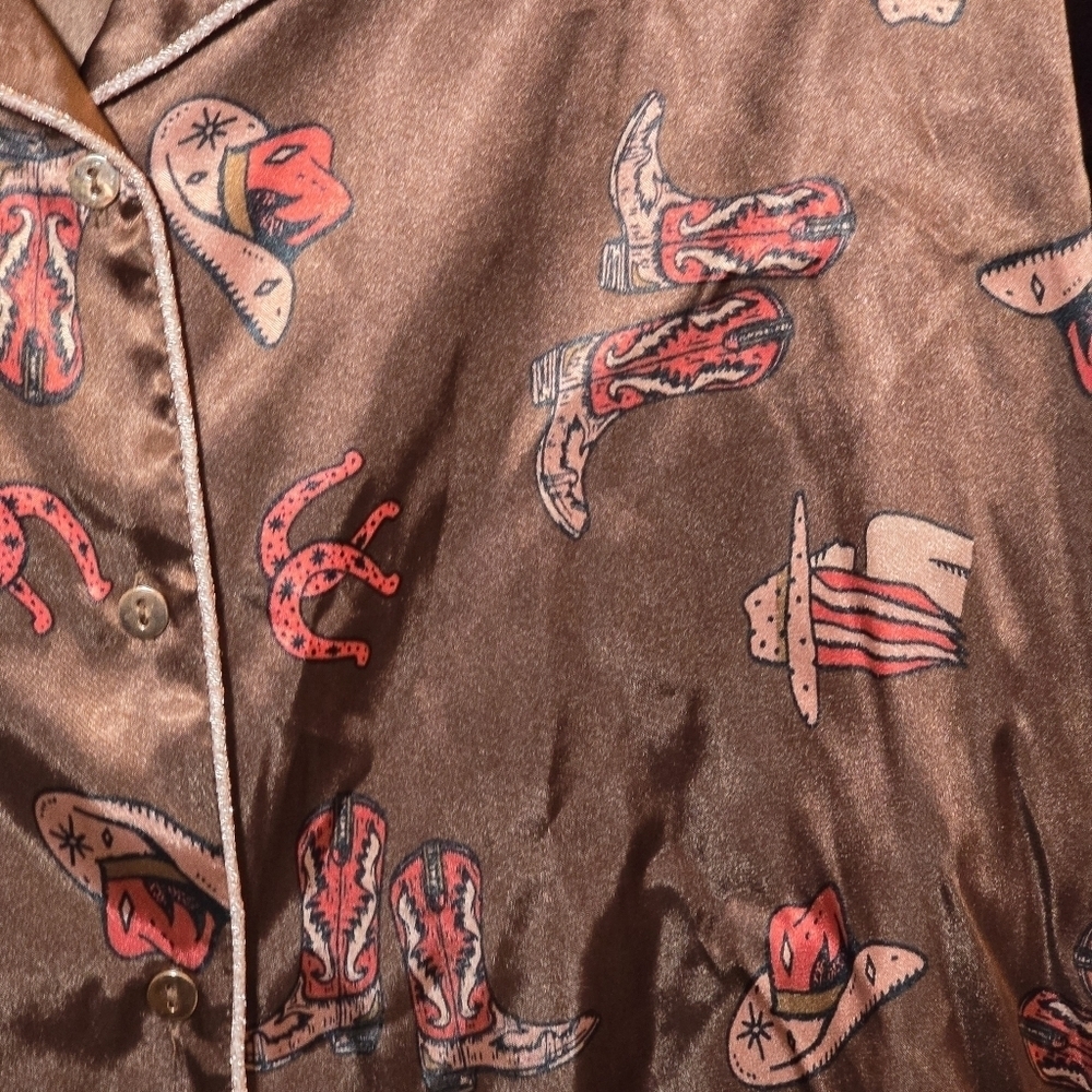 NWT Midnight Bakery Silky Cowgirl Print Button Front Top Chapel Roan Horse, sz L - Picture 4 of 9